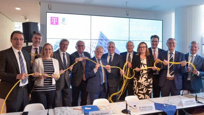 Glasfaserausbau sichert Gigabit-Netz in der Region Stuttgart
